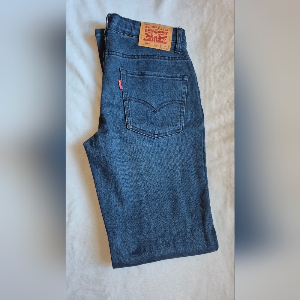 Levi's STRAUSS & CO. 511 For Juniors Jeans Size W28 X L30. 16 Regular